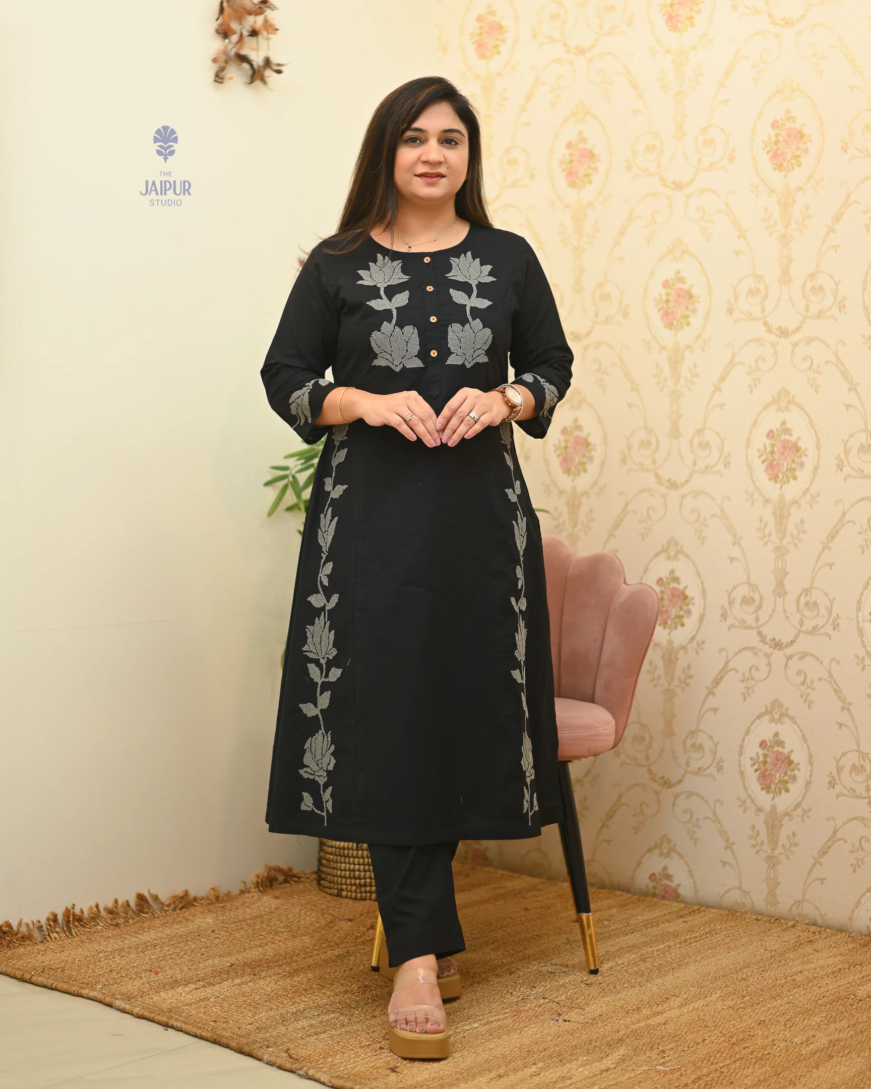Tamanna Cotton Embroidered Pant Set - Image 10