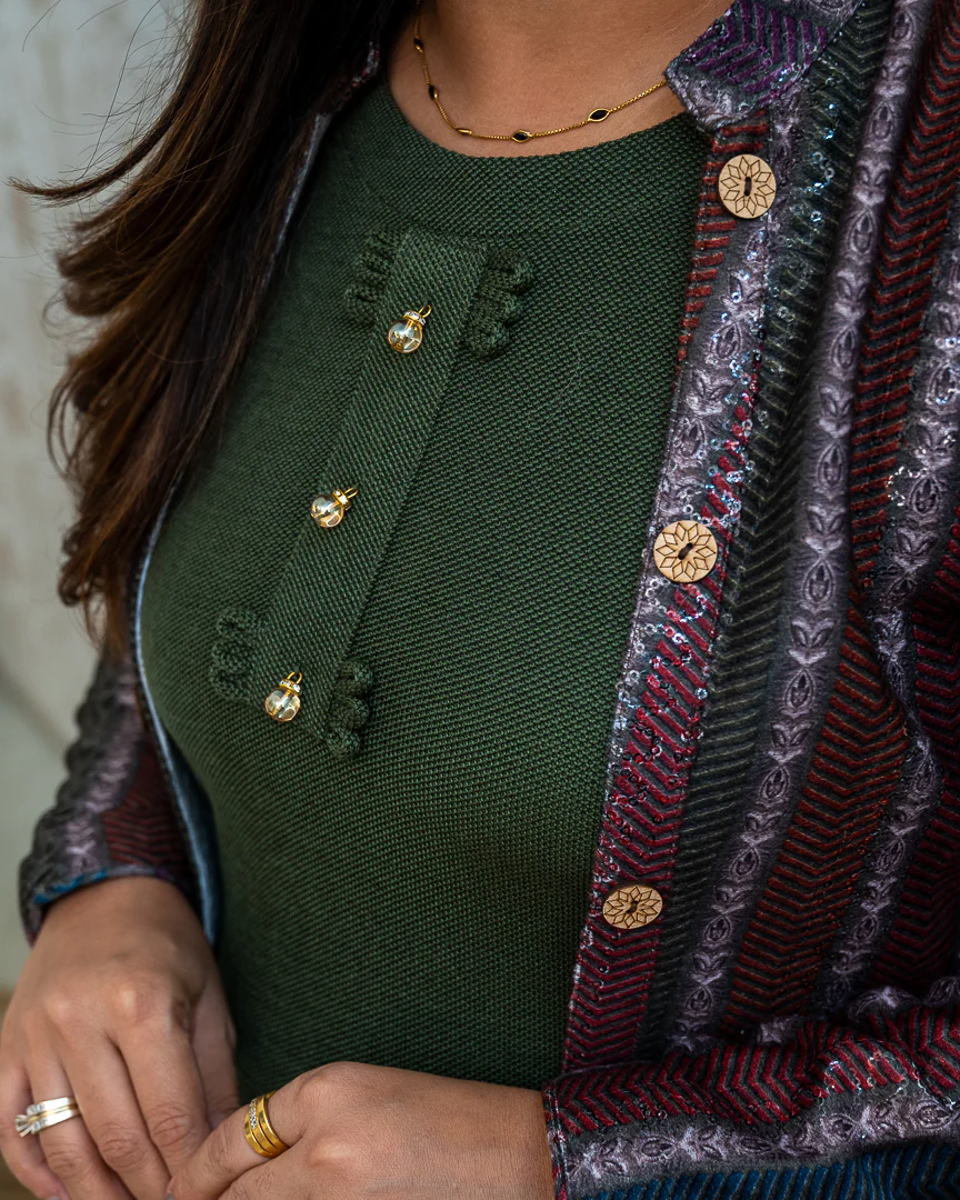 Woollen long Dress with Detachable Long Shrug - Image 8
