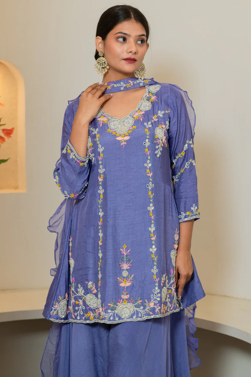 ‘Zainit’ Silk Hand Embroidered Sharara Set - Image 4