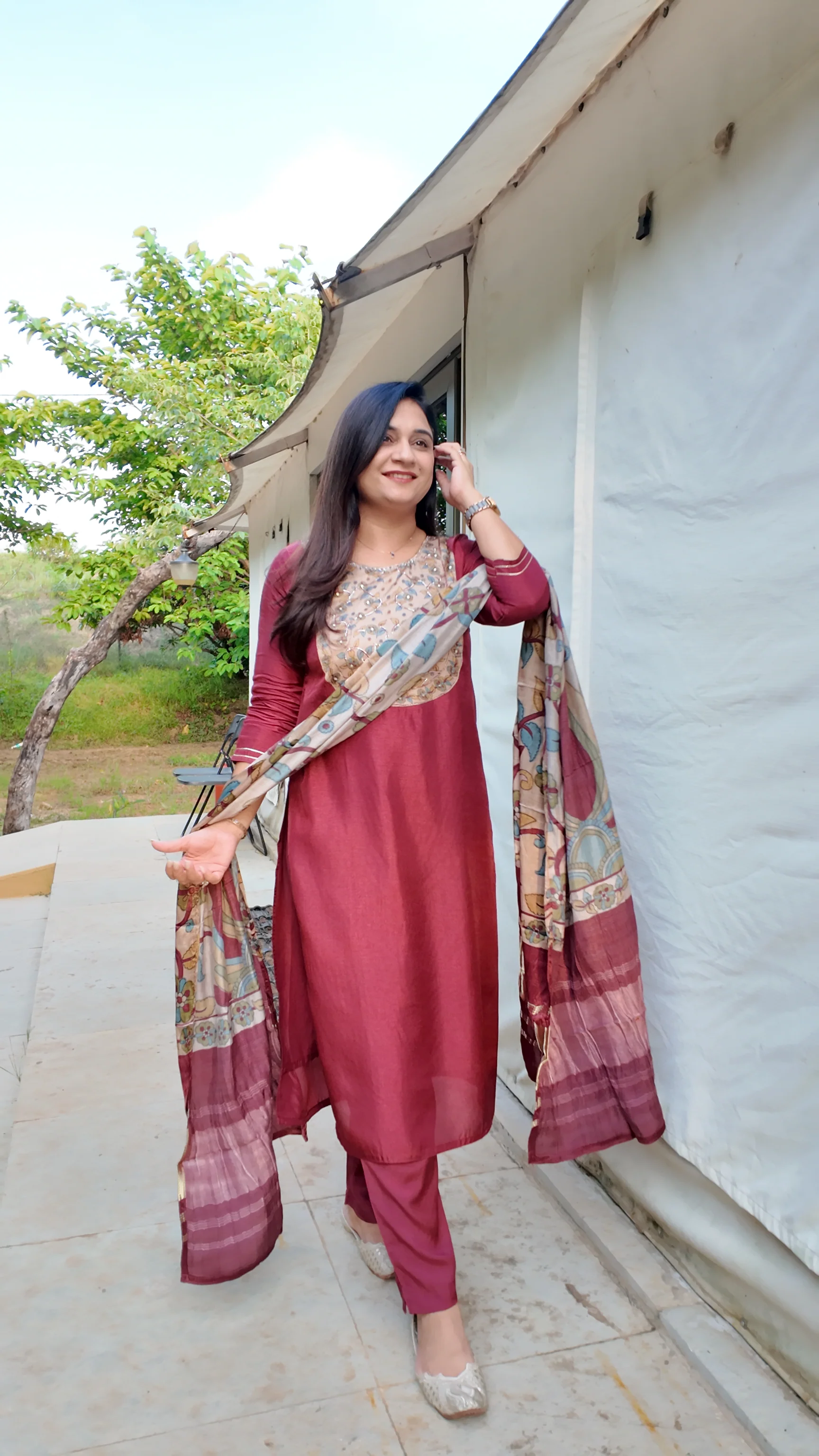 Zarna Silk Hand Embroidered Pant Set - Image 5