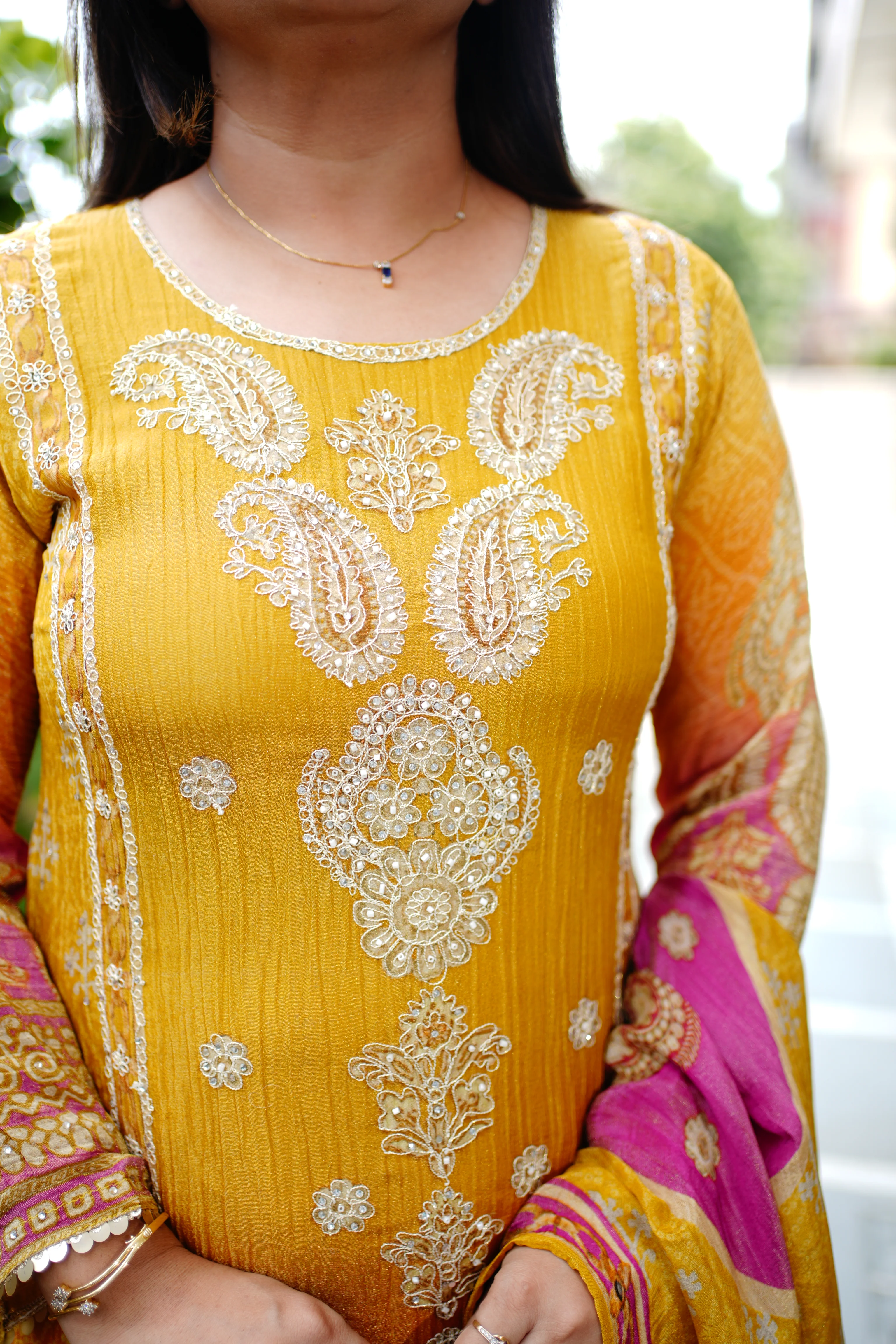 Zehra Asymmetric Shimmer Tissue  Embroidered Pant Set - Image 6