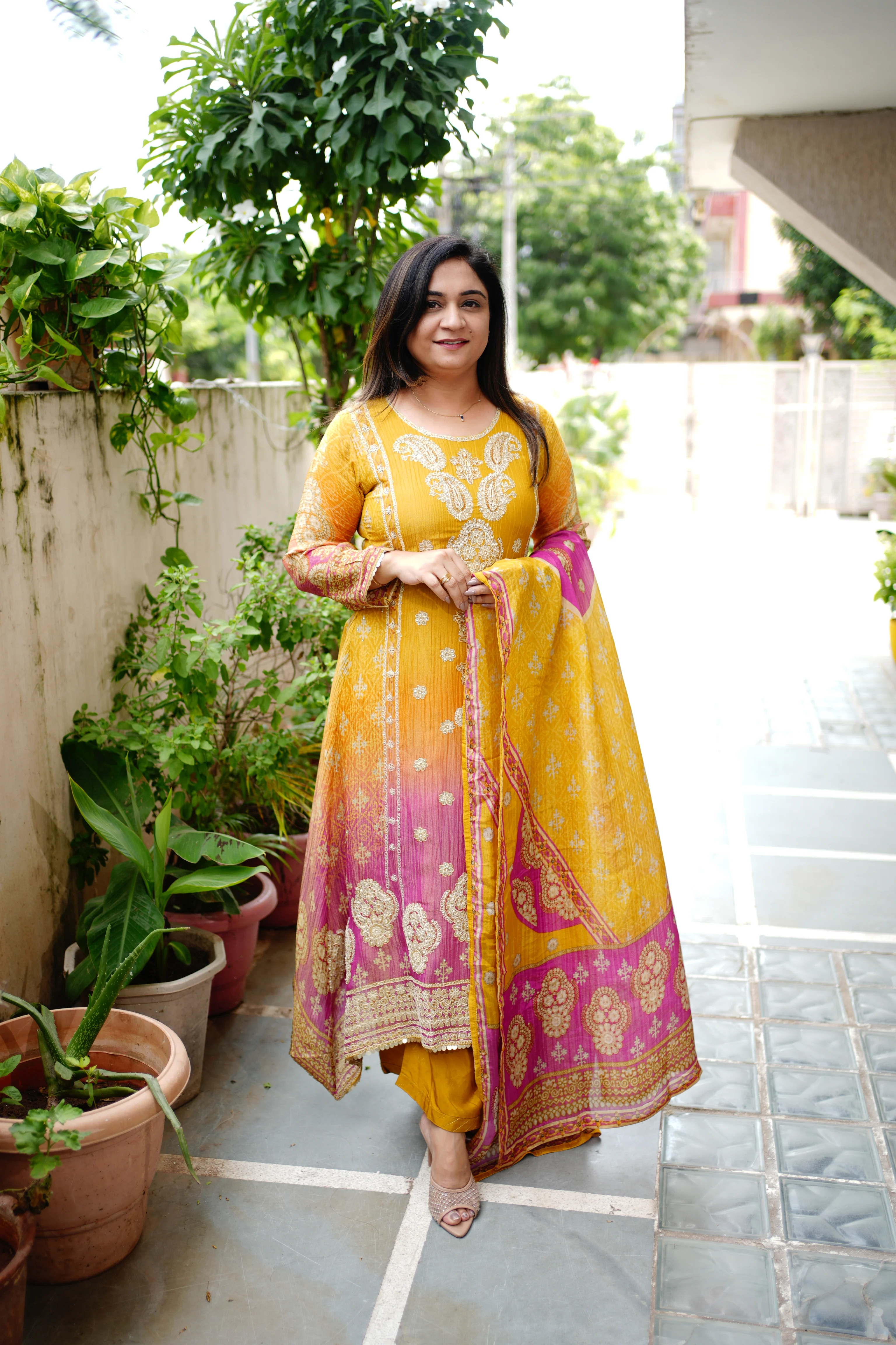 Zehra Asymmetric Shimmer Tissue  Embroidered Pant Set - Image 9