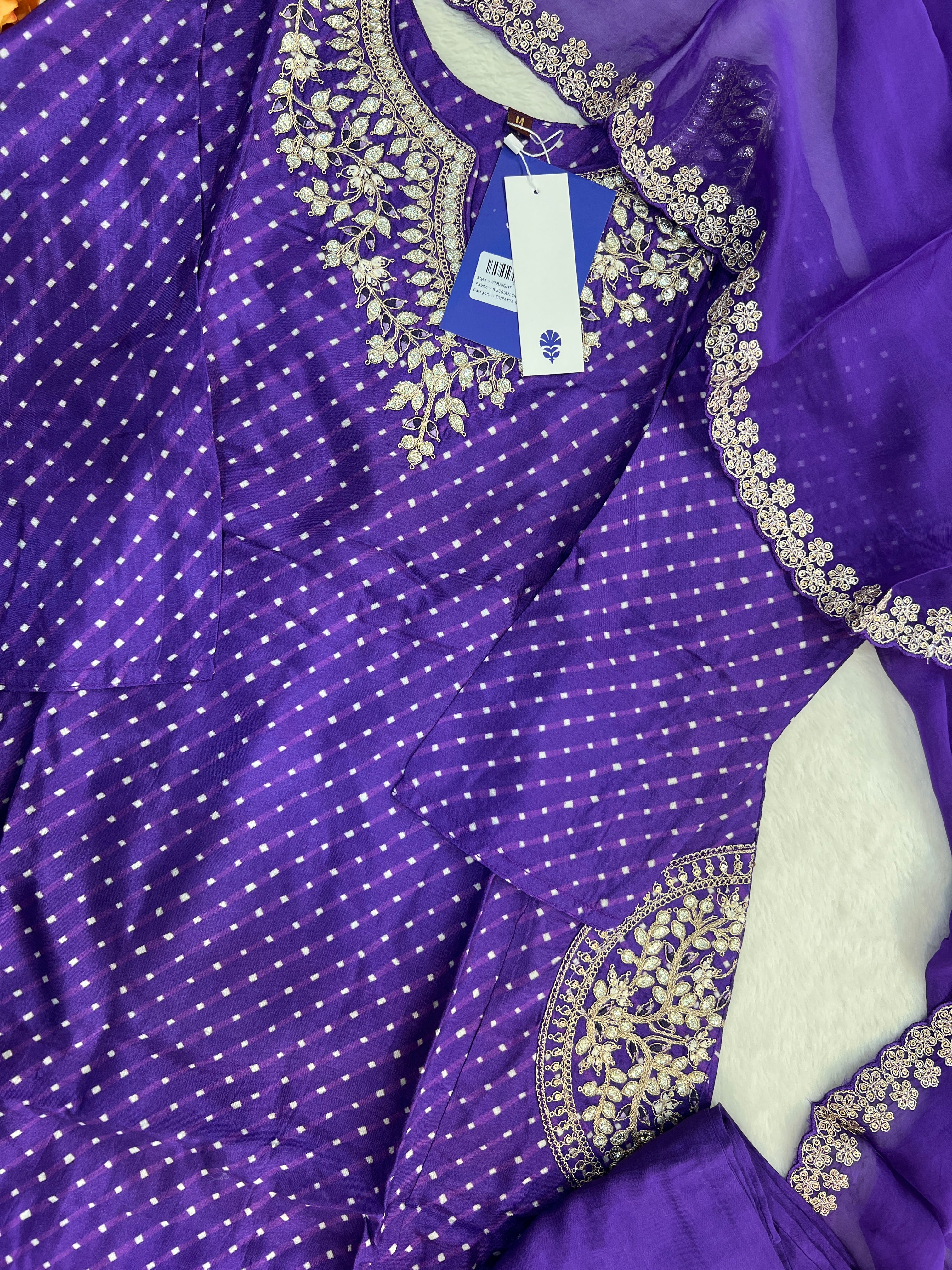 Zyra Bandhani Silk Embroidered Pant Set - Image 19