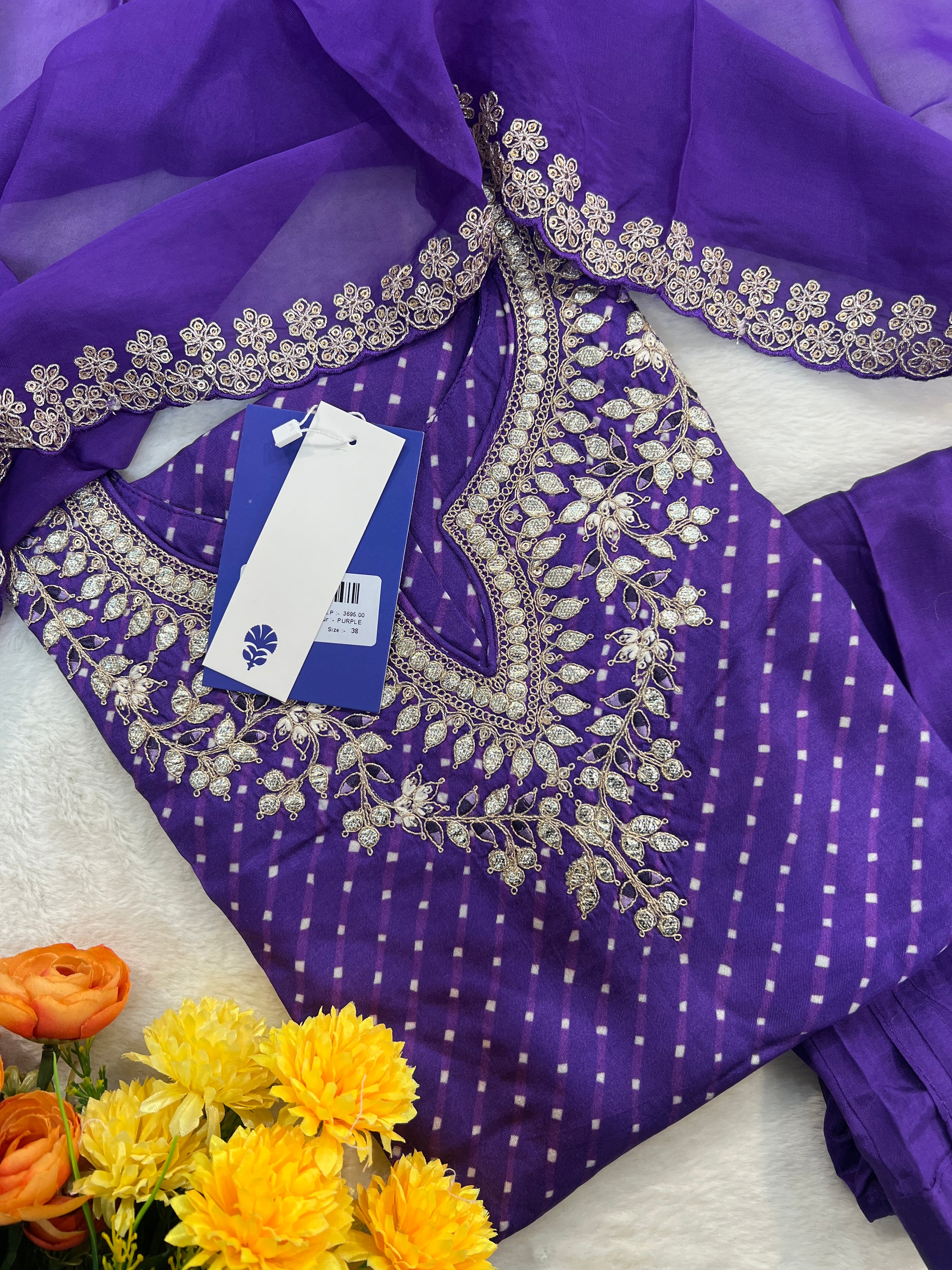 Zyra Bandhani Silk Embroidered Pant Set - Image 24