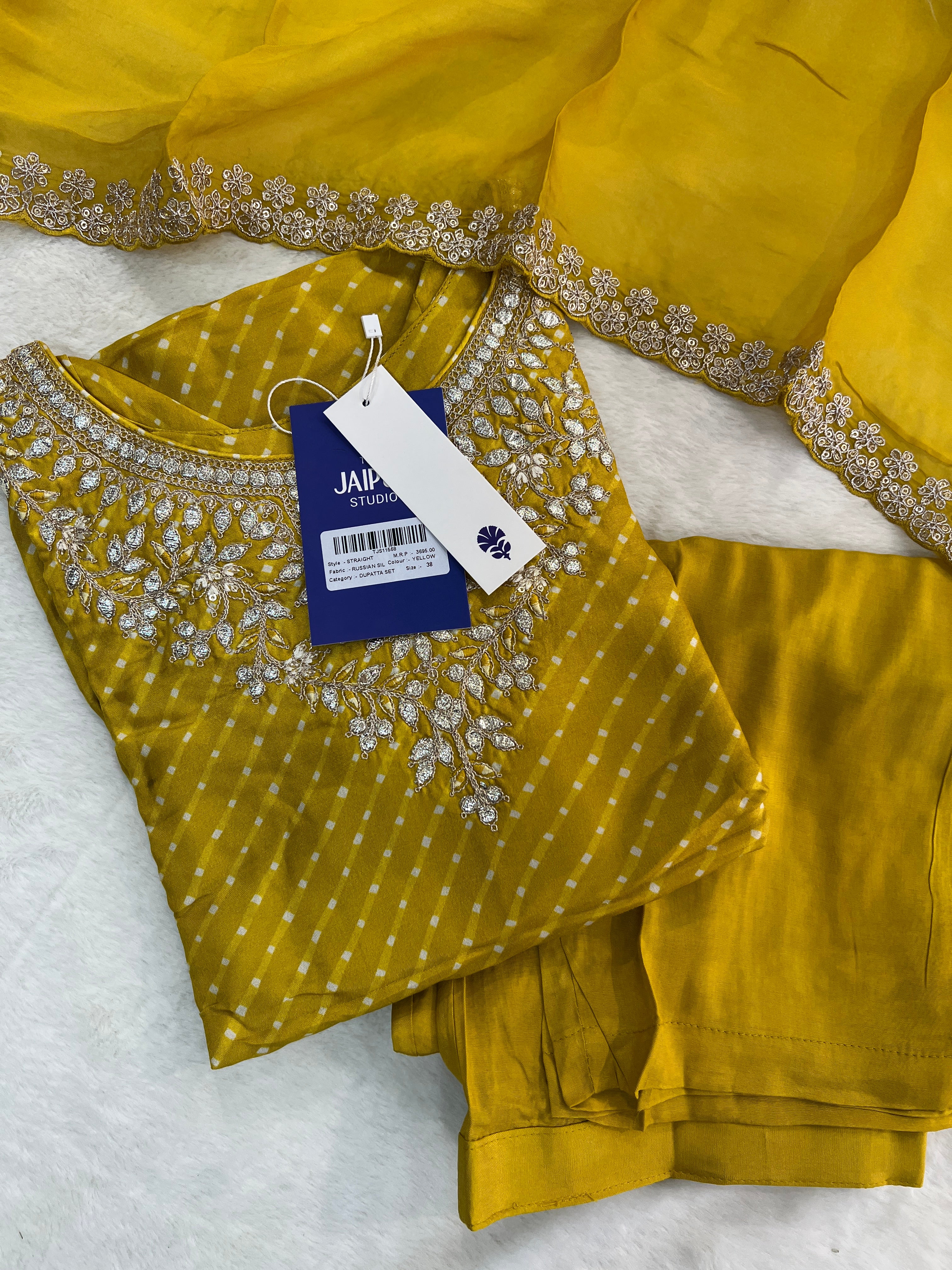 Zyra Bandhani Silk Embroidered Pant Set - Image 4